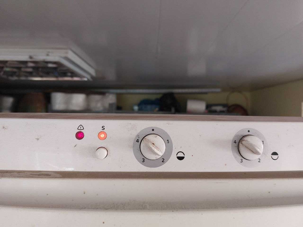 Холодильник Zanussi ZRB 36 ND