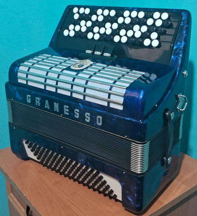 Баян італійський пятирядний Granesso акордеон акордеон