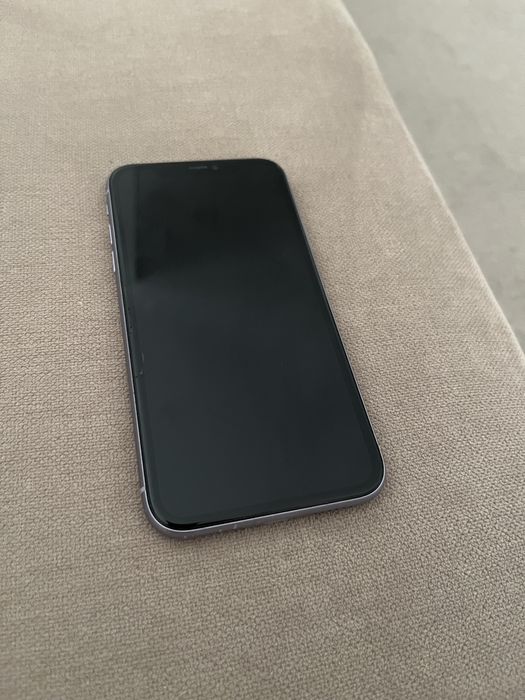 Iphone 11 em estado razoavel