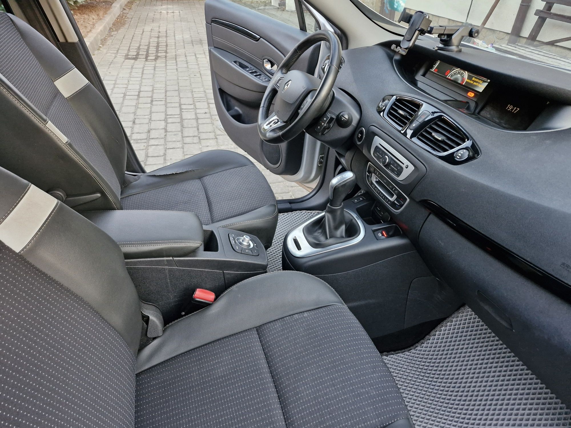 Продам Renault Grand Scenic