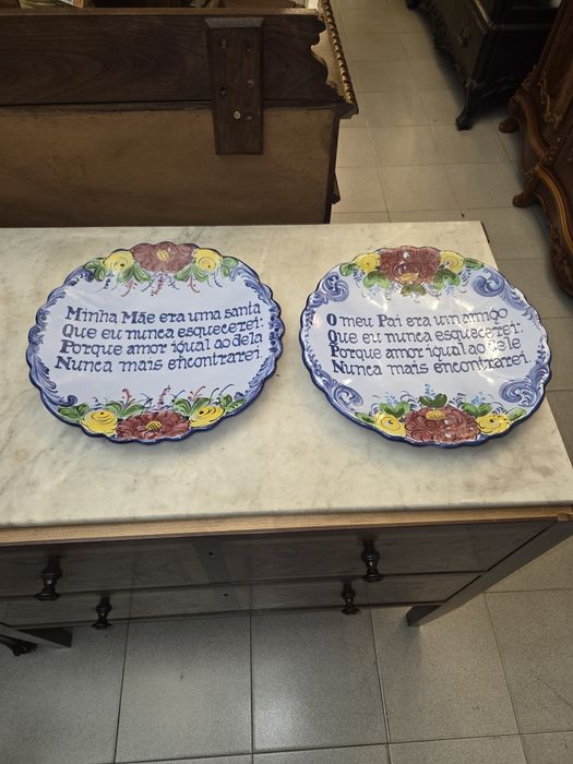 Par de pratos falantes