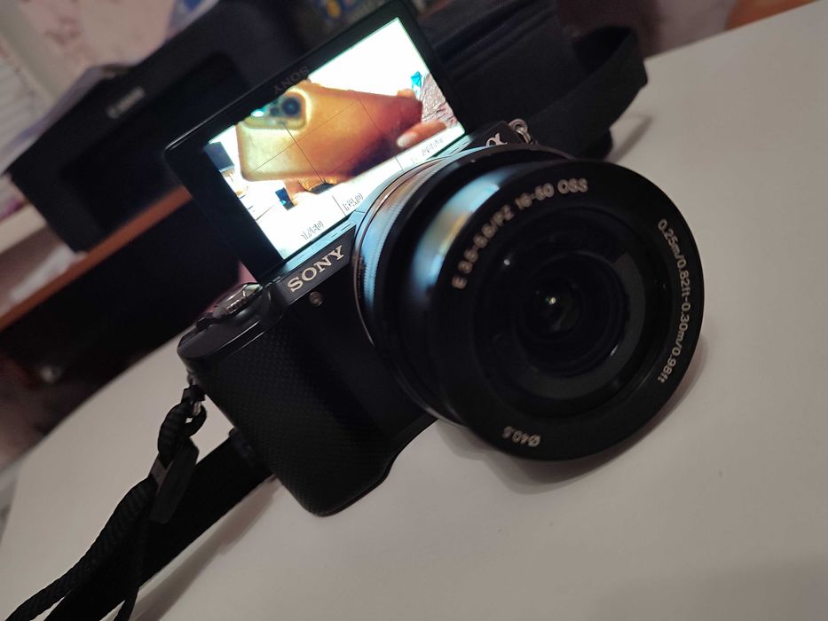 Фотокамера Sony a5000, сумка/чохол, карта пам'яті 32 гб