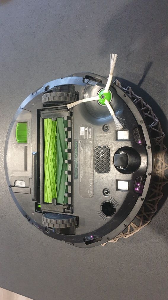 iRobot Roomba i7+