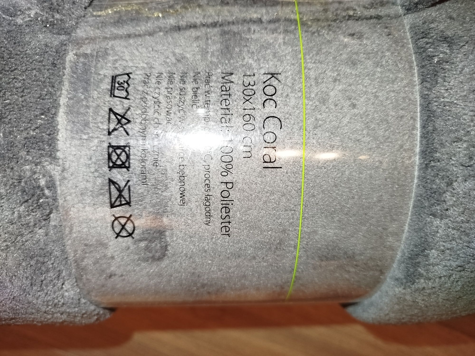 Koc polarowy szary nowy 130x160
