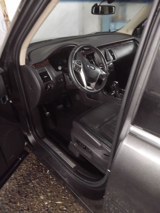 Ford Flex ( сімейний , 7 місць, повний привід)