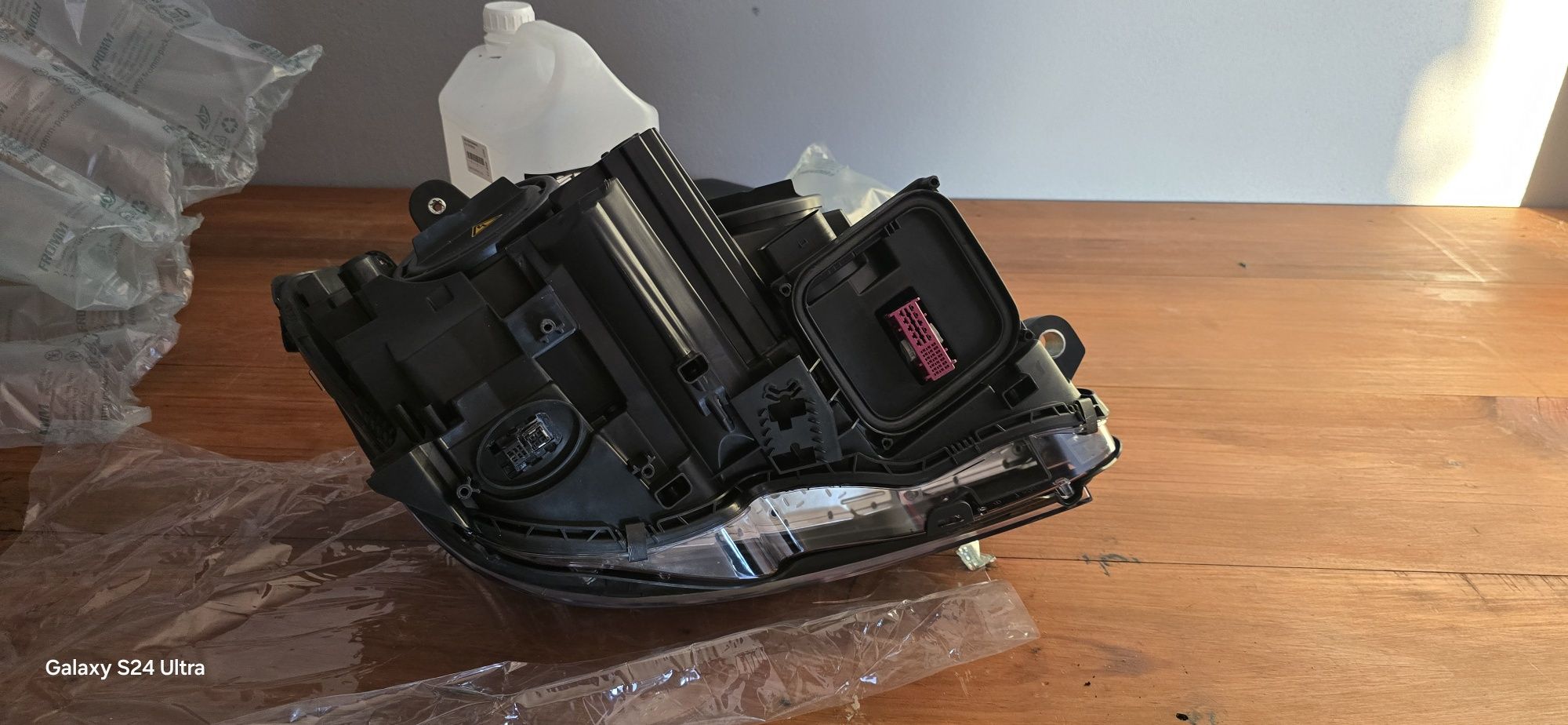 Farol bi xenon esq w204 facelift