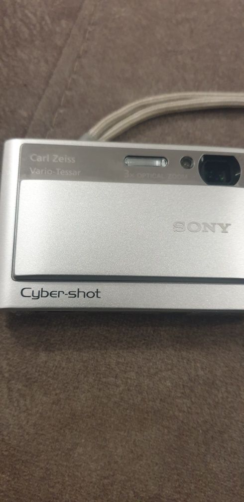 Máquina fotográfica  Sony cyber shot D S T 120