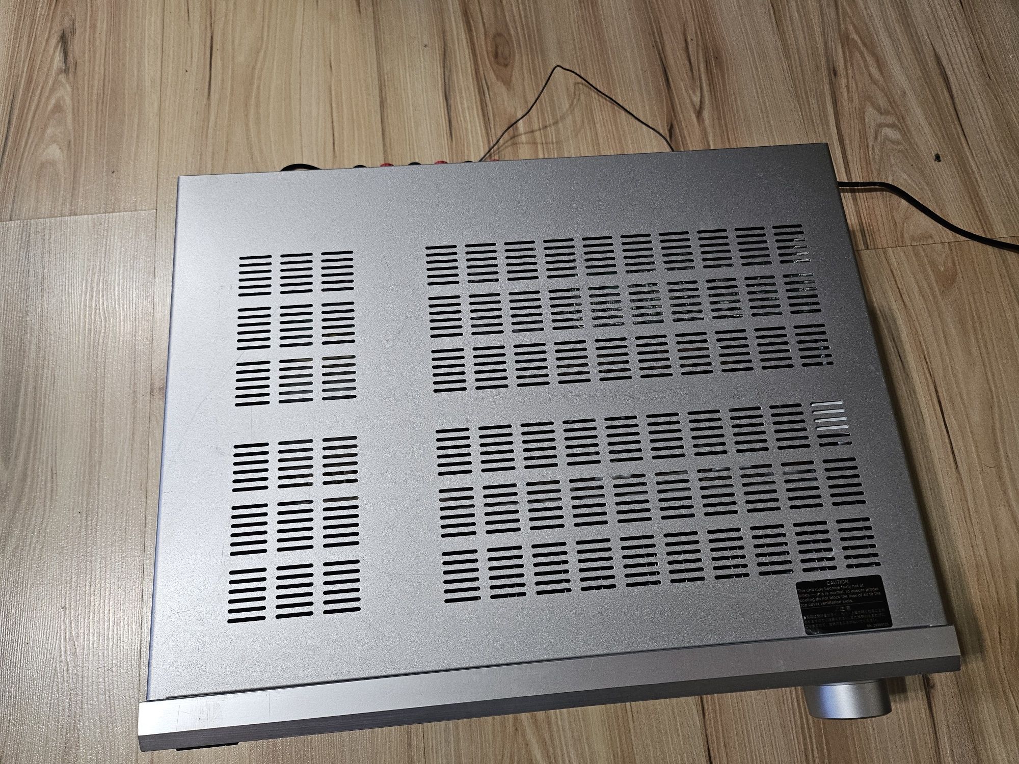 Amplituner Onkyo tx-sr576