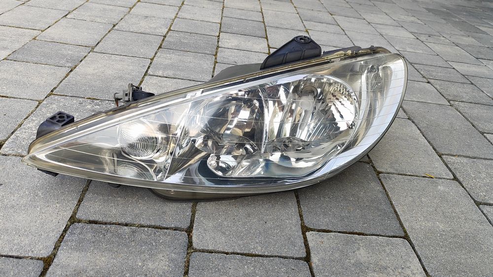 Lampa lewa przednia przód Peugeot 206 lift