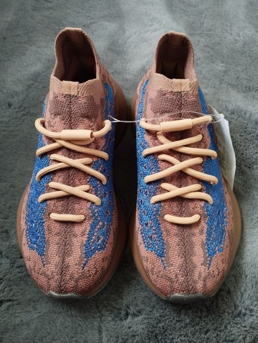 Buty adidas YEEZY BOOST 380