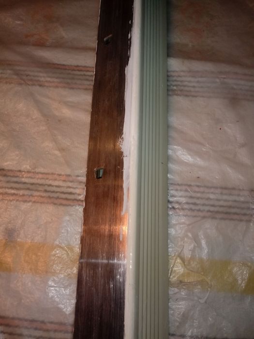 Karnisze : aluminiowy kątowy i  typu listwa za 2 szt.