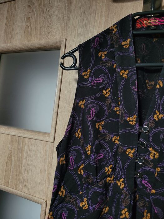 Next sukienka z ozdobnymi guzikami S