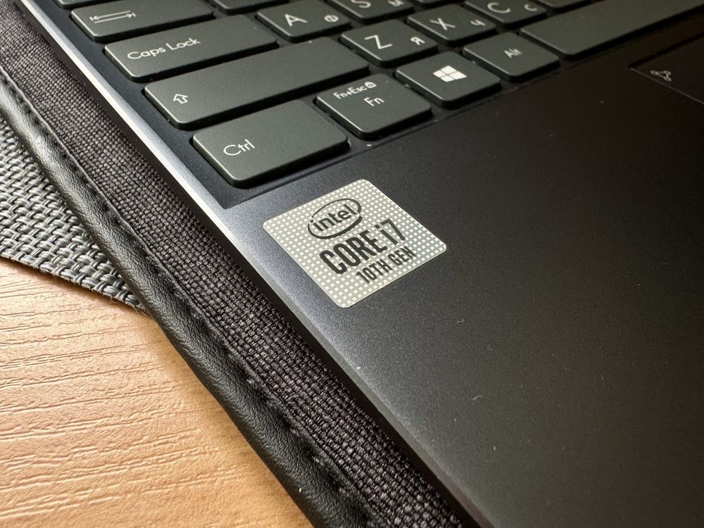 Asus ZenBook 14 UX425J intel core i7