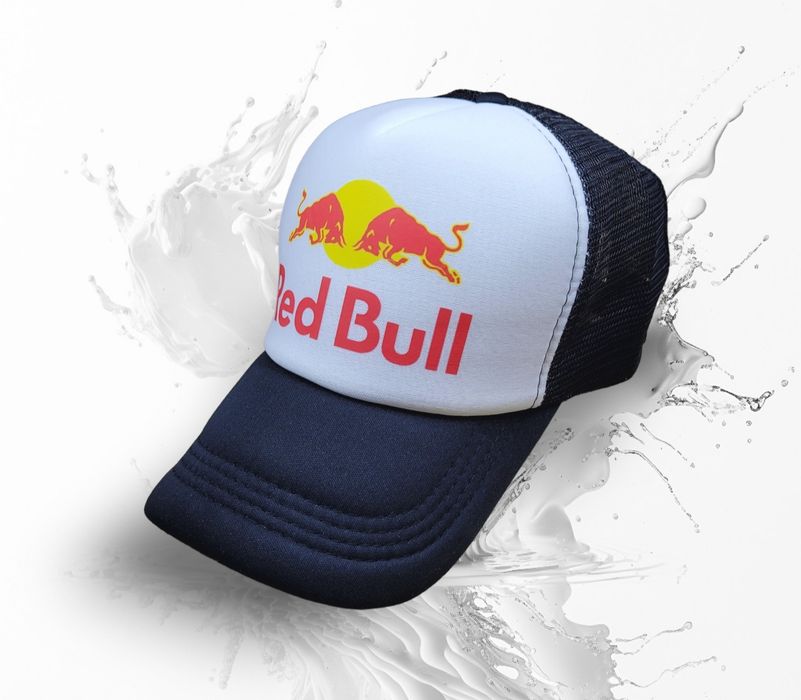 Czapka z daszkiem truckerka Red Bull. Czapka baseball Red Bull