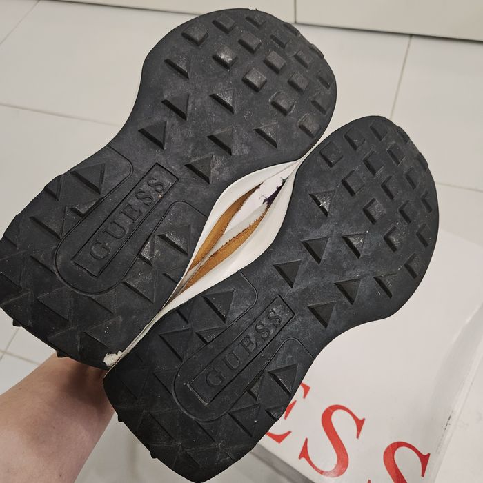 Кросівки Guess р.36
