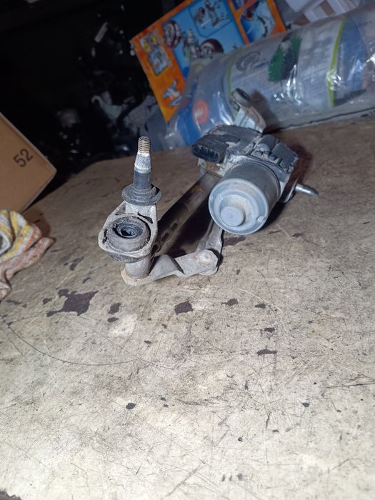 Mechanizm wycieraczki silniczek przód VW Golf V plus oryginał Europa