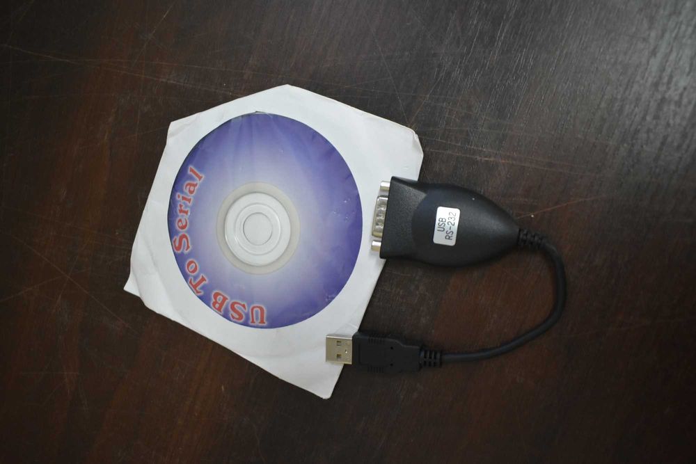 Konwerter USB / RS232 + płyta instalacyjna