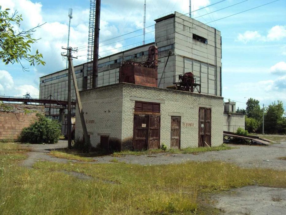 Іваничівський елеватор 10 000 тн. (бувший комбікормовий завод)