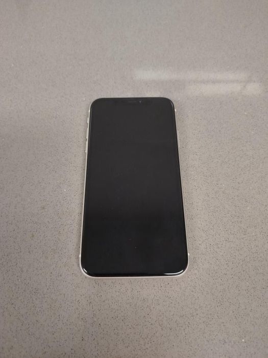 iPhone 11 em bom estado