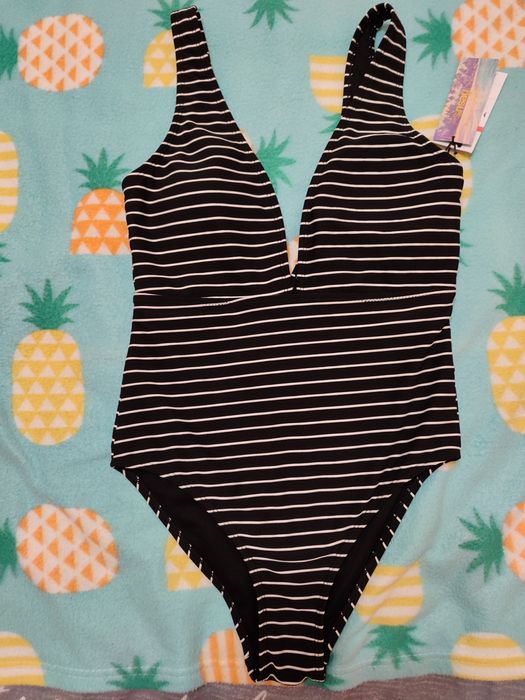 Продам купальники, боді