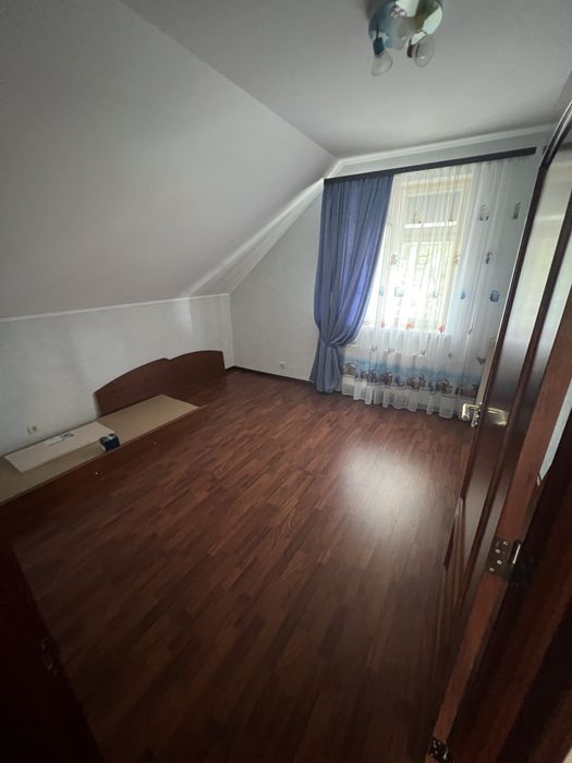Дім котедж з гаражем 235 кв 5 кім 15 сотих Гнідин Гнедин