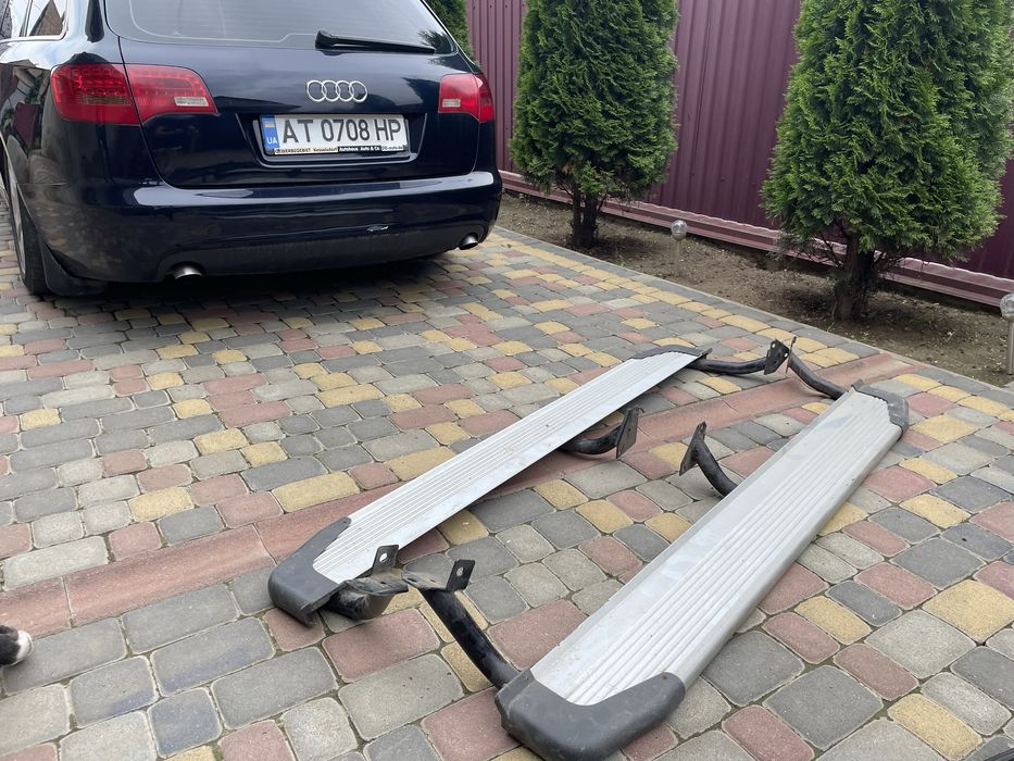 Підніжка пороги  універсальні