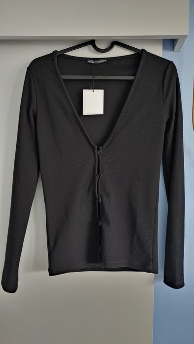 Czarny sweter Zara