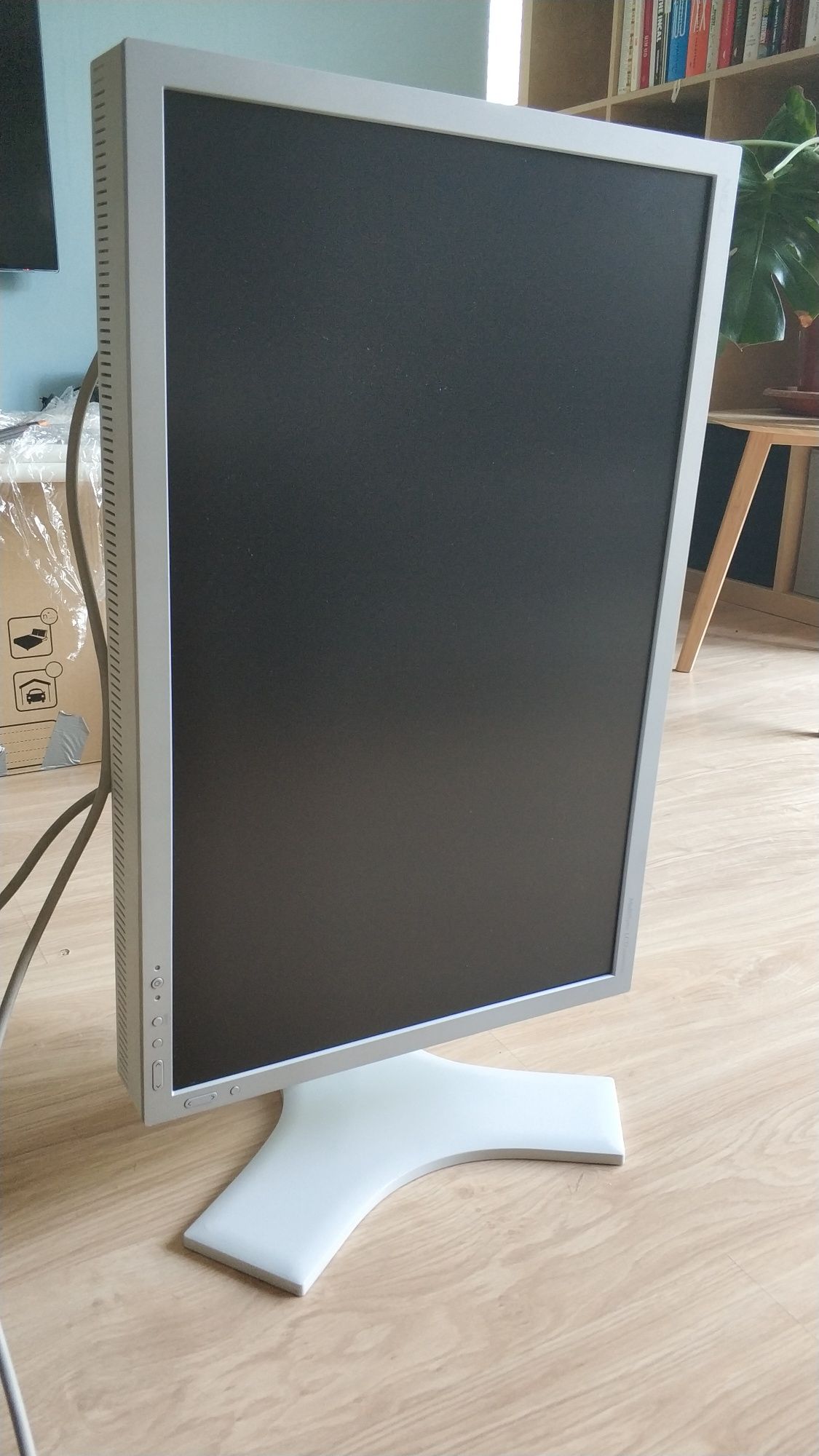 profesjonalny monitor graficzny NEC MultiSync LCD 2690WUXi 26" cali