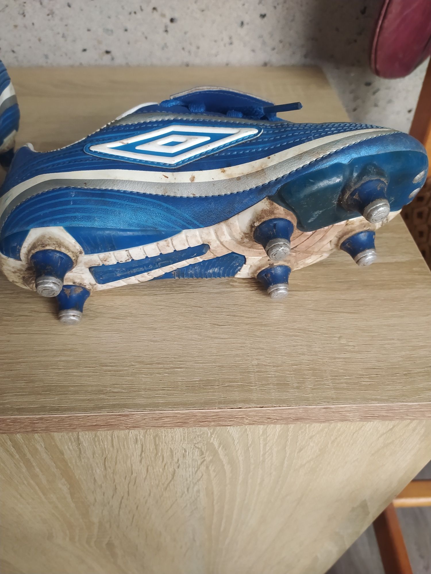 Бутси футбольні umbro