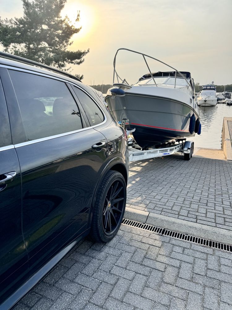 Serviço Transporte carros de luxo/corrida/barcos/embarcaçoes/avionetas
