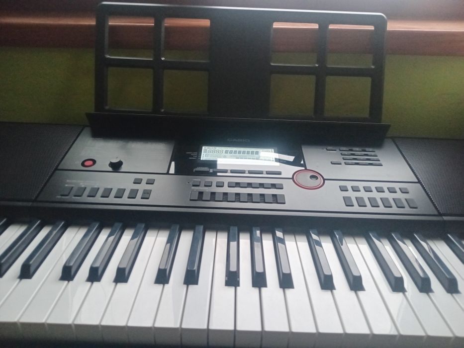 Продам синтизатор casio ct-x3000