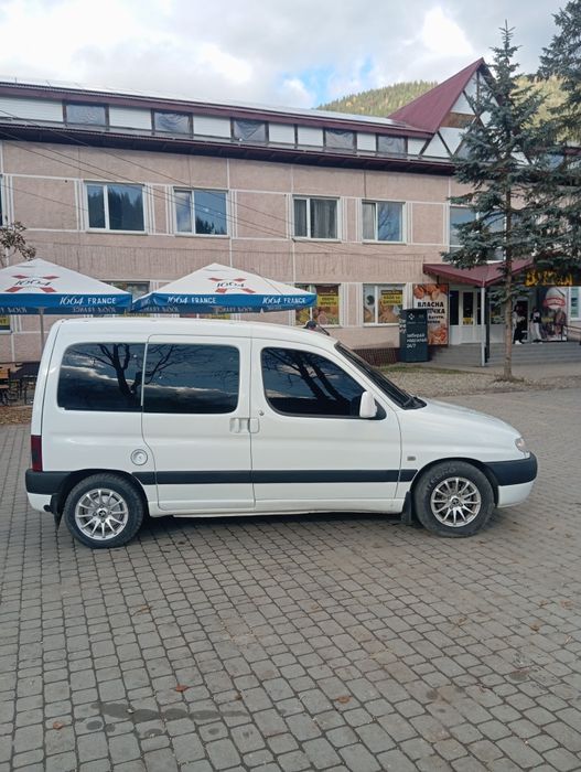 Пежо партнер пасажир