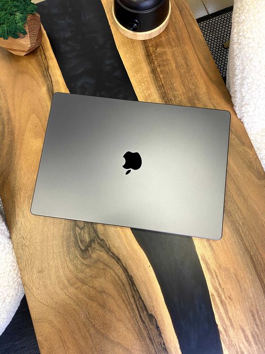 Ноутбук Apple MacBook Pro 16” M3 Max 36GB/1TB Space Black (MRW33)