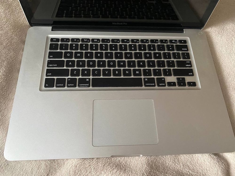 Продам ноут Mac book