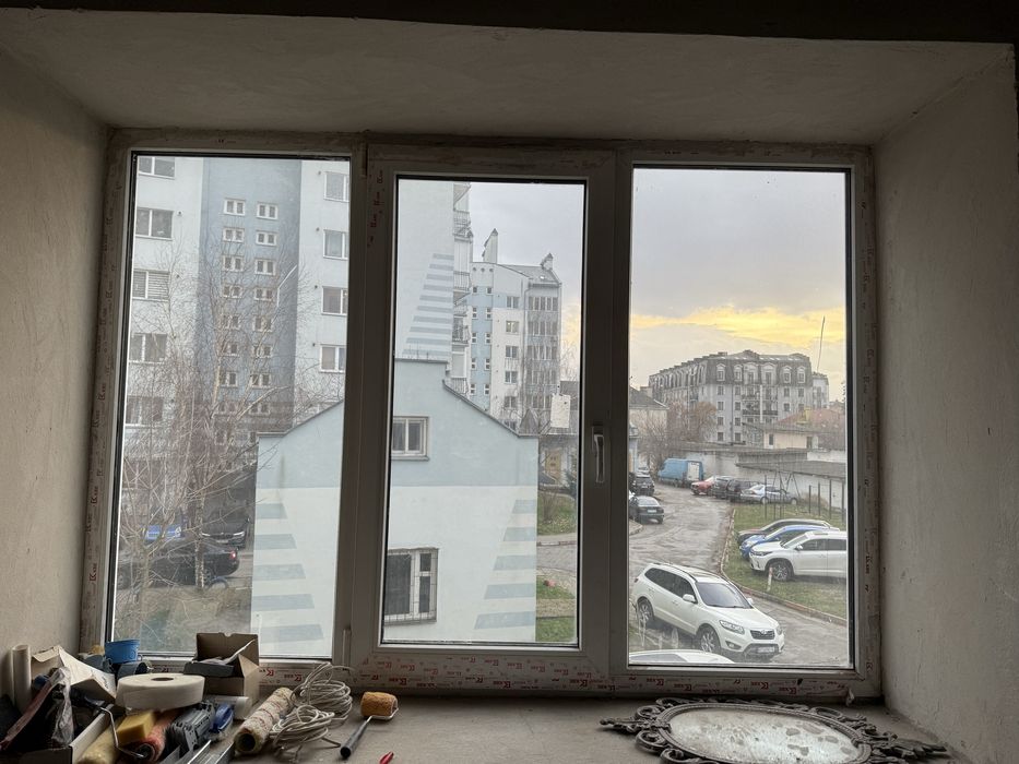 Металопластикові вікна і підвіконники