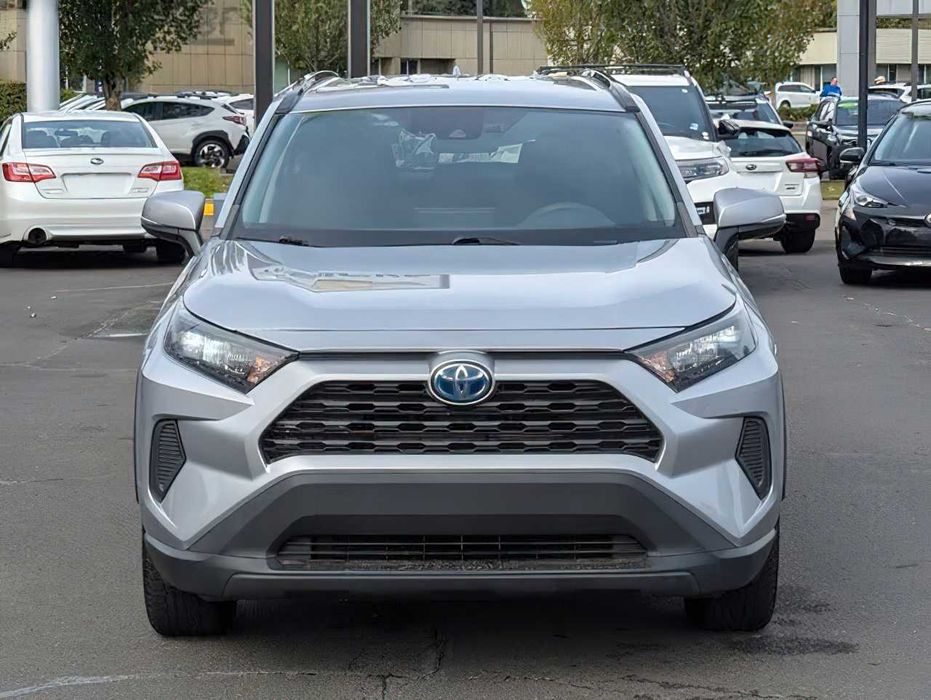 Toyota RAV4 Hybrid LE      2019
