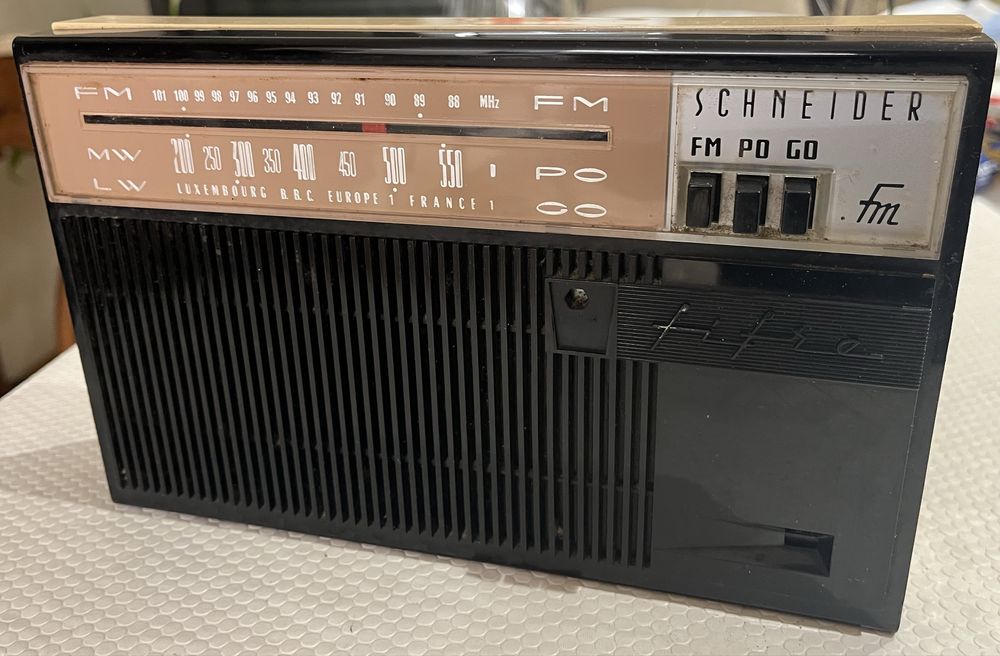 Esta ao de radio SCHNEIDER FM