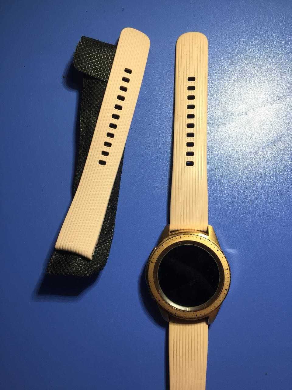 Смарт-часы Samsung Galaxy Watch 42mm Gold (SM-R810NZDASEK)