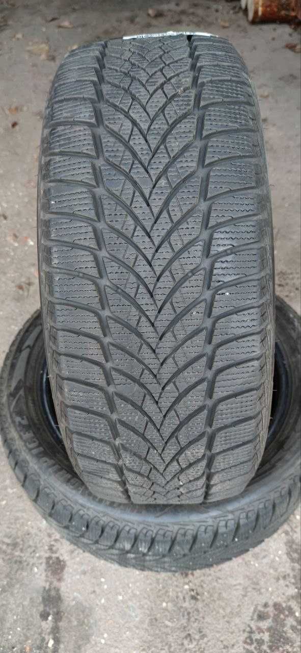 Гума Шини Goodyear UltraGrip Ice 2 розмір 215/50 R17 95T XL  4 шт зима