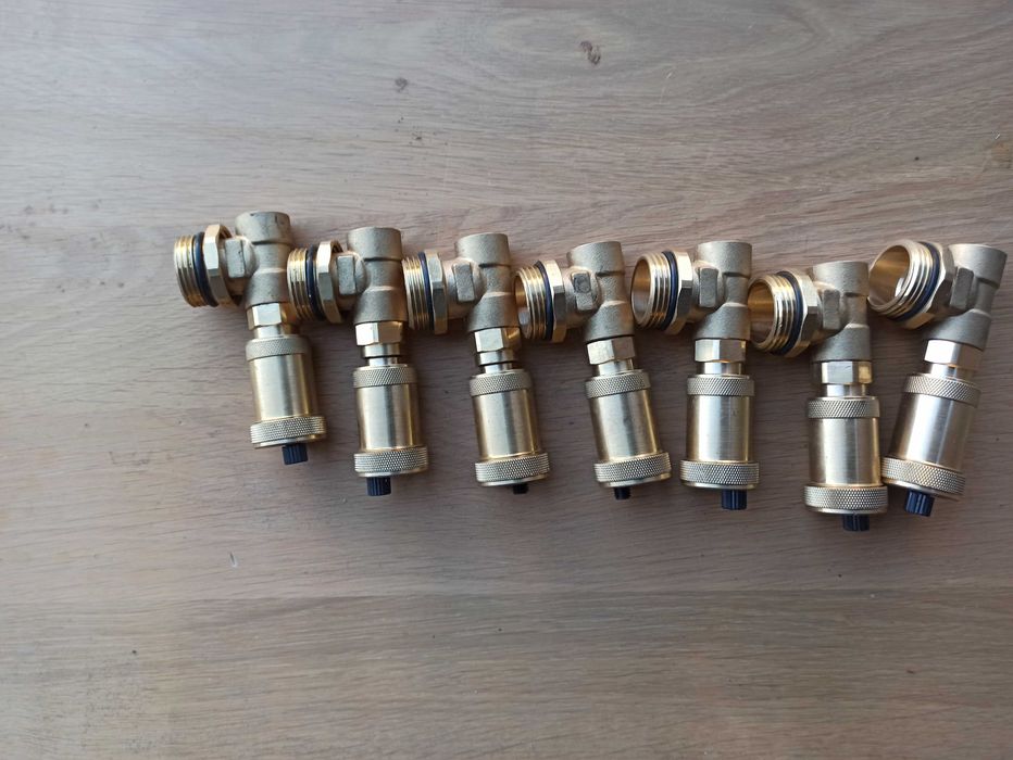 Zawór  odpowietrzający CO automatyczny 1/2"