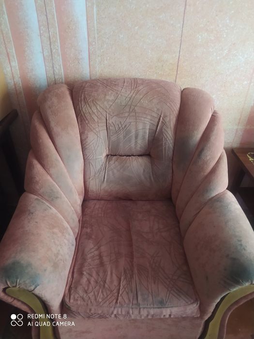 Продам диван та крісло