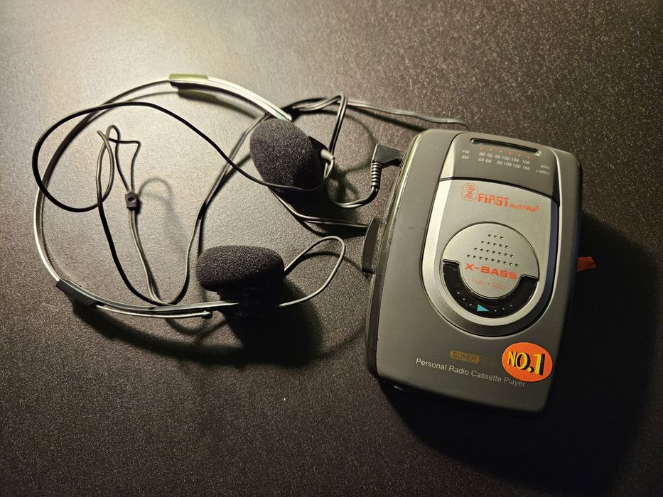 Walkman Magnetofon FIRST AUSTRIA X-BASS Odtwarzacz kaset + Radio