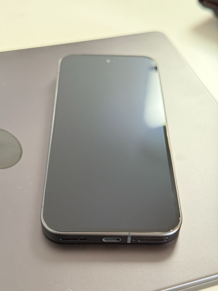 GOOGLE Pixel 9 5G 12/128GB 6.3" 120Hz Czarny