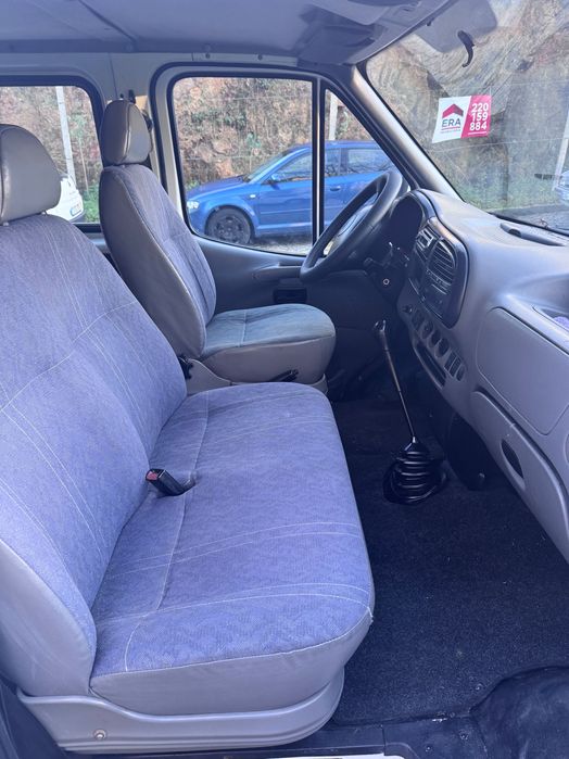 Carrinha Ford Transit 120 Van