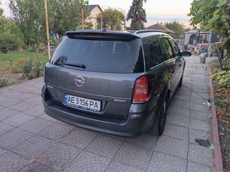 Opel Astra H 1.6 бензин