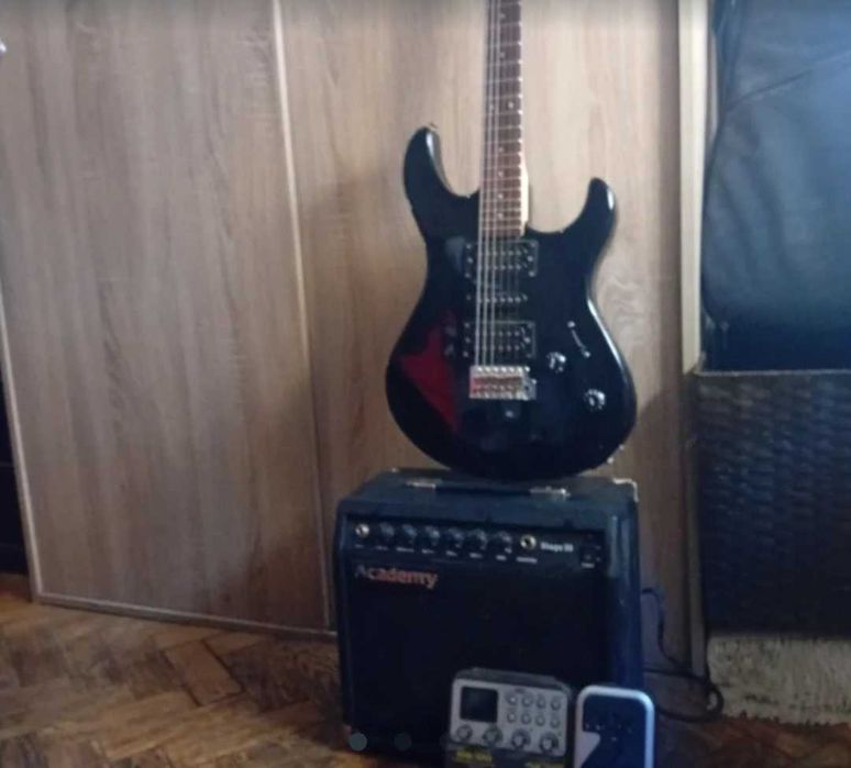 Guitarra Yamaha, Amplificador e pedal multiefeitos, como novo!!!
