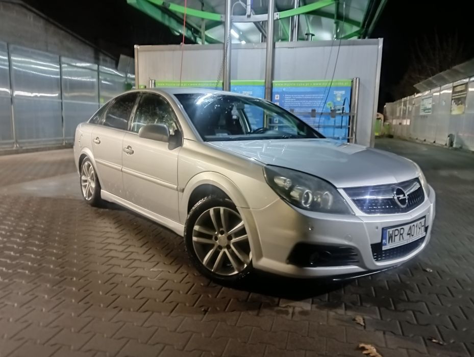Opel Vectra 1,8 GAZ 06r wzorowy stan zero rdzy ładna do jazdy