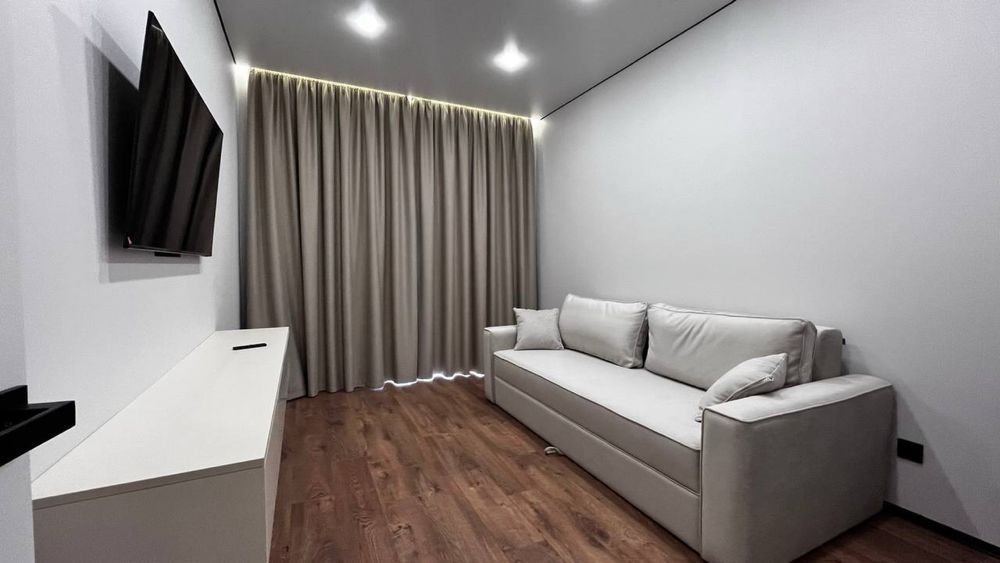 Продаж котедж 66м2, 1.7 соток земла. Р-н Льонокомбінат