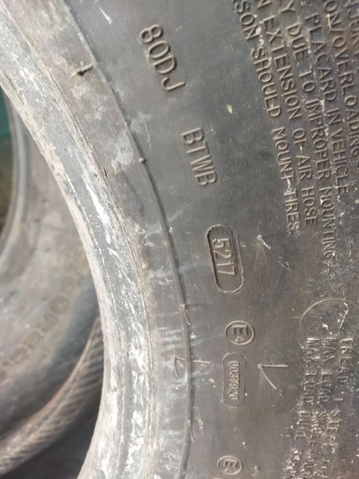 Продам резіну 315/80 22.5. майже нова