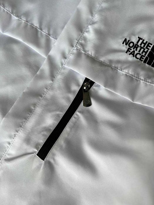 Вітровка TNF The North Face White чоловіча з біркою qr-code 57/XH3